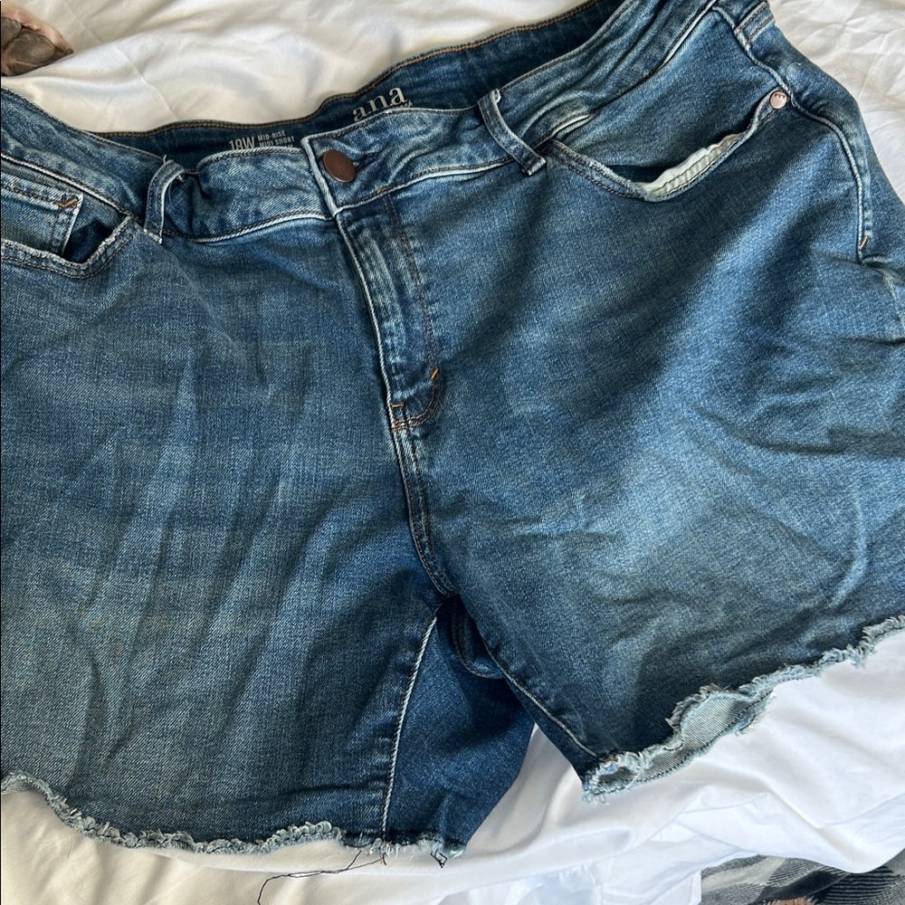 a.n.a Classic Blue Jean Shorts